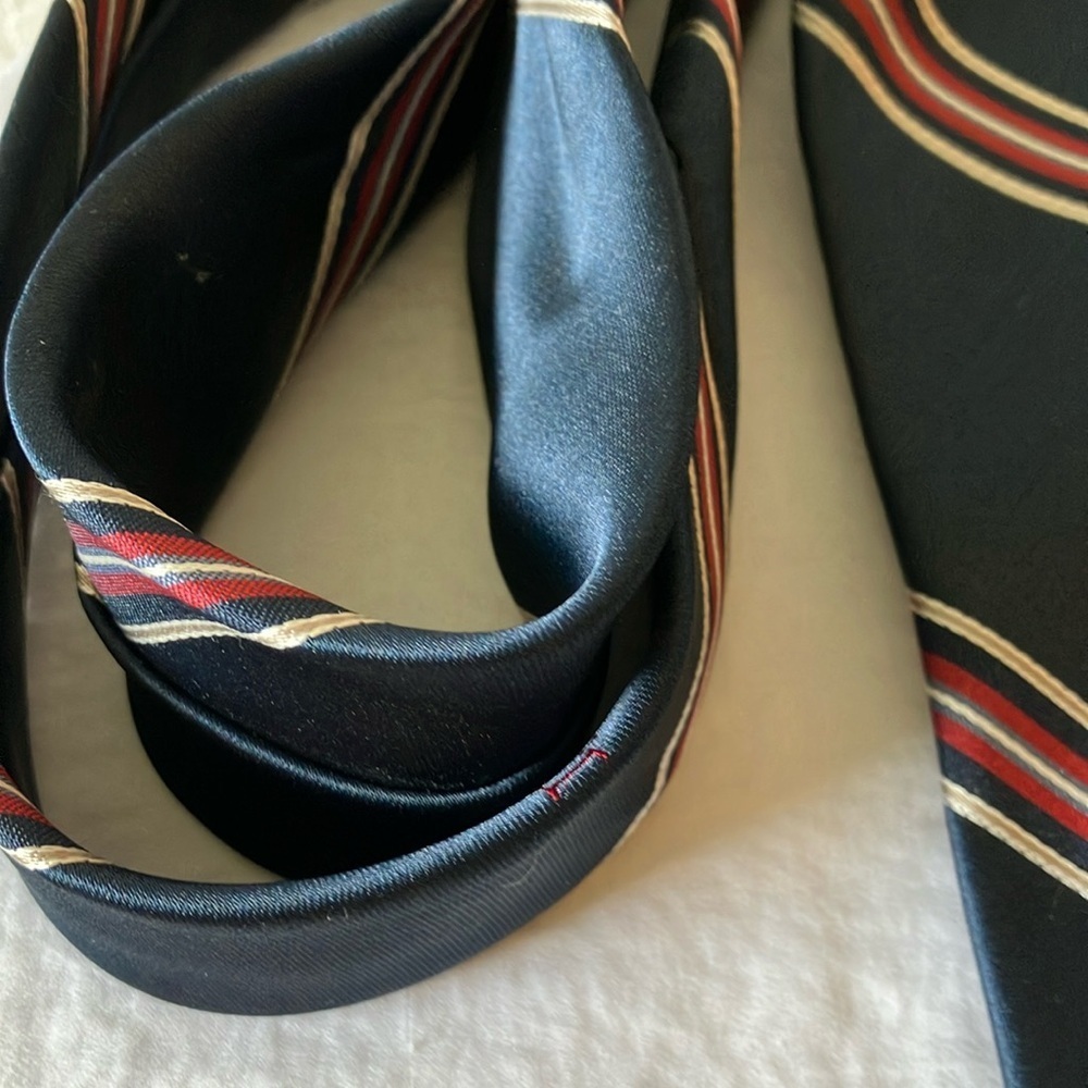 Christian Dior: Classic Navy Striped Tie- Made in USA - Picture 12 of 16
